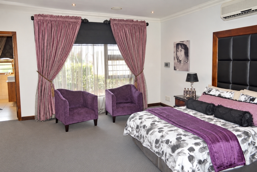 4 Bedroom Property for Sale in Wilkoppies North West